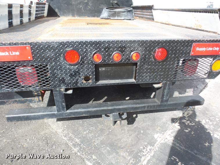image for item DA6505 2002 Chevrolet 3500 flatbed pickup truck