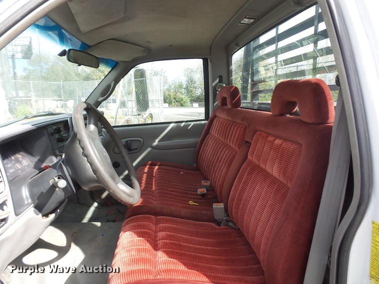 image for item DA6505 2002 Chevrolet 3500 flatbed pickup truck