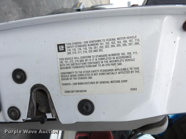 image for item DA6505 2002 Chevrolet 3500 flatbed pickup truck