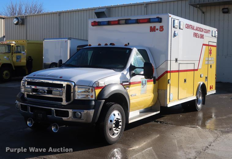 image for item DA6574 2007 Ford F450 Super Duty ambulance