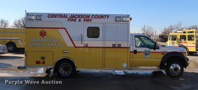 image for item DA6574 2007 Ford F450 Super Duty ambulance