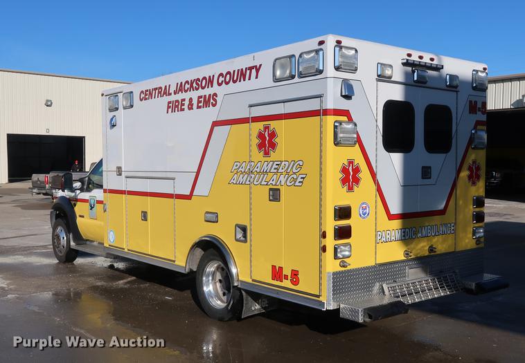 image for item DA6574 2007 Ford F450 Super Duty ambulance