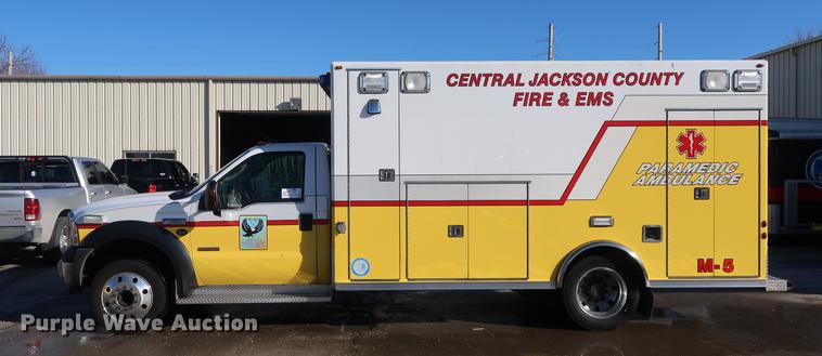 image for item DA6574 2007 Ford F450 Super Duty ambulance