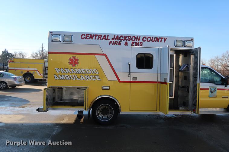image for item DA6574 2007 Ford F450 Super Duty ambulance