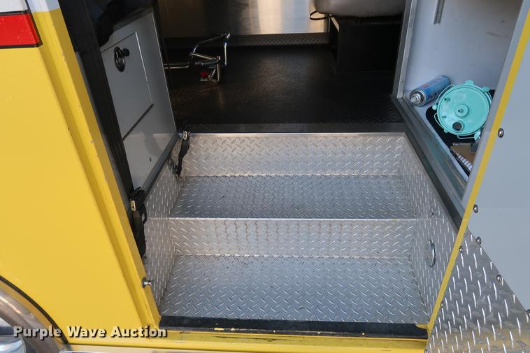 image for item DA6574 2007 Ford F450 Super Duty ambulance