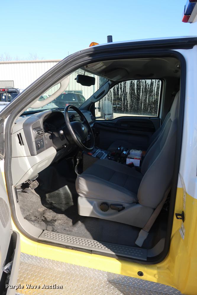 image for item DA6574 2007 Ford F450 Super Duty ambulance