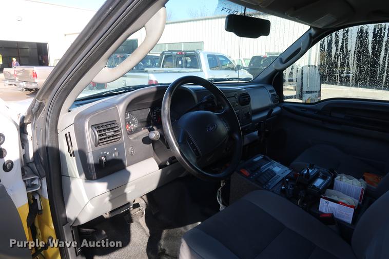 image for item DA6574 2007 Ford F450 Super Duty ambulance