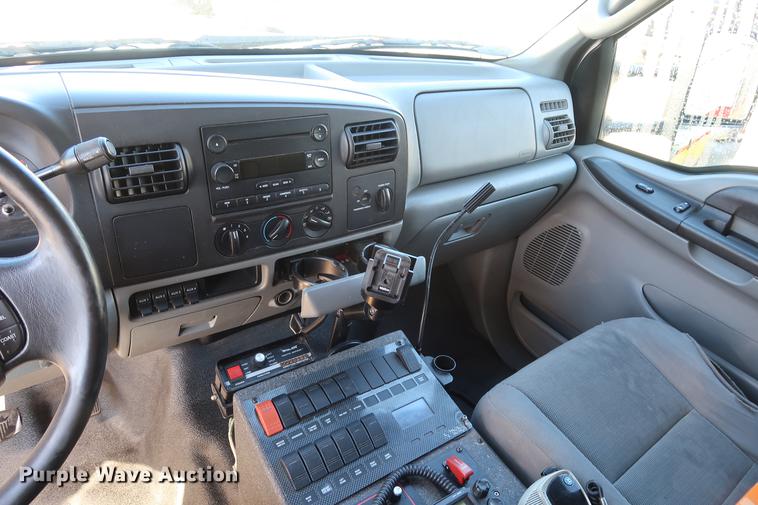 image for item DA6574 2007 Ford F450 Super Duty ambulance