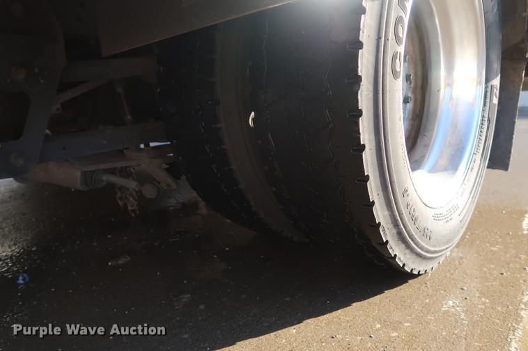 image for item DA6574 2007 Ford F450 Super Duty ambulance