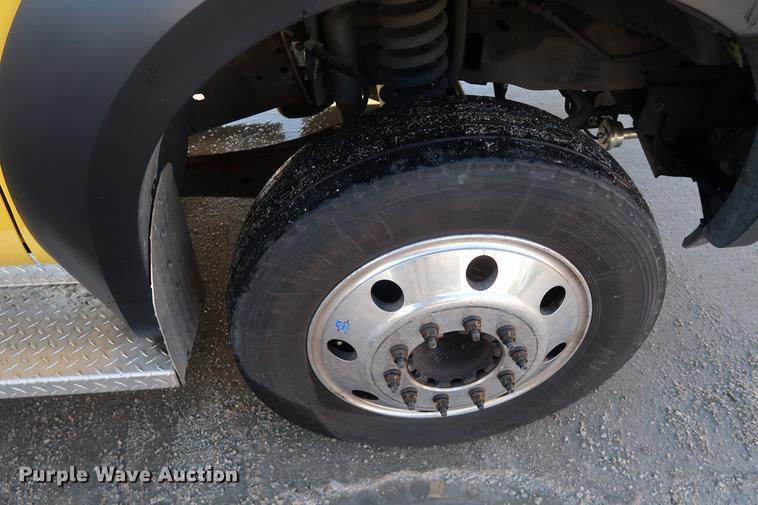 image for item DA6574 2007 Ford F450 Super Duty ambulance