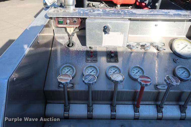 image for item DA6575 1996 Emergency One E-One fire truck