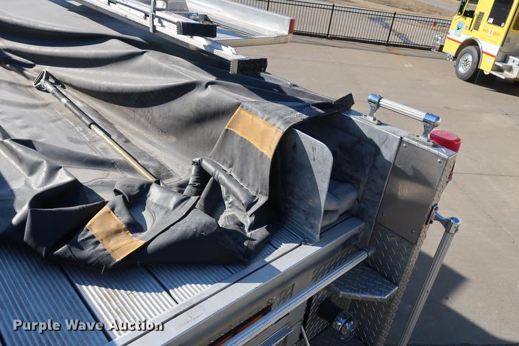 image for item DA6575 1996 Emergency One E-One fire truck