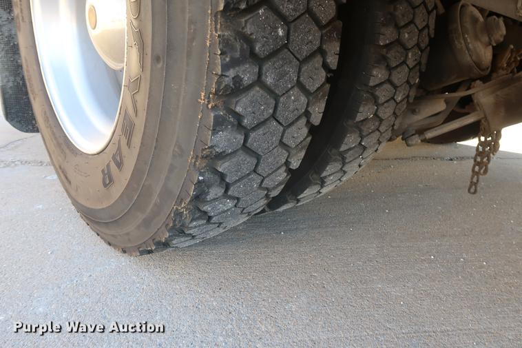 image for item DA6575 1996 Emergency One E-One fire truck