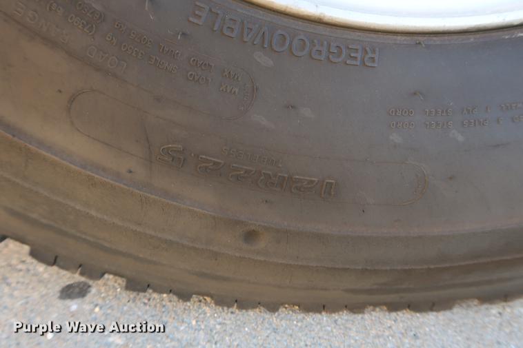 image for item DA6575 1996 Emergency One E-One fire truck