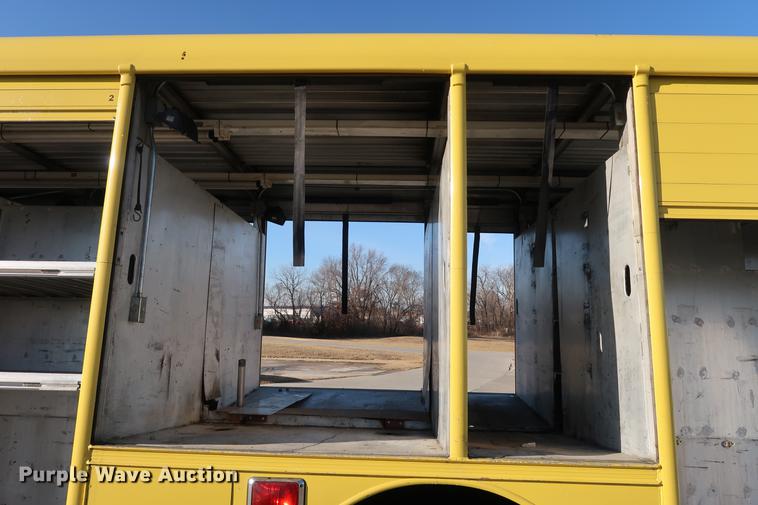 image for item DA6576 1982 Ford 8000 box truck