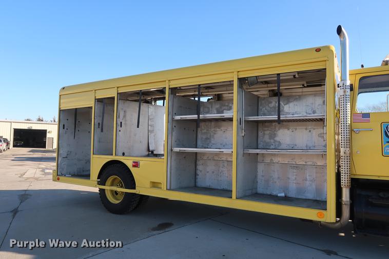 image for item DA6576 1982 Ford 8000 box truck