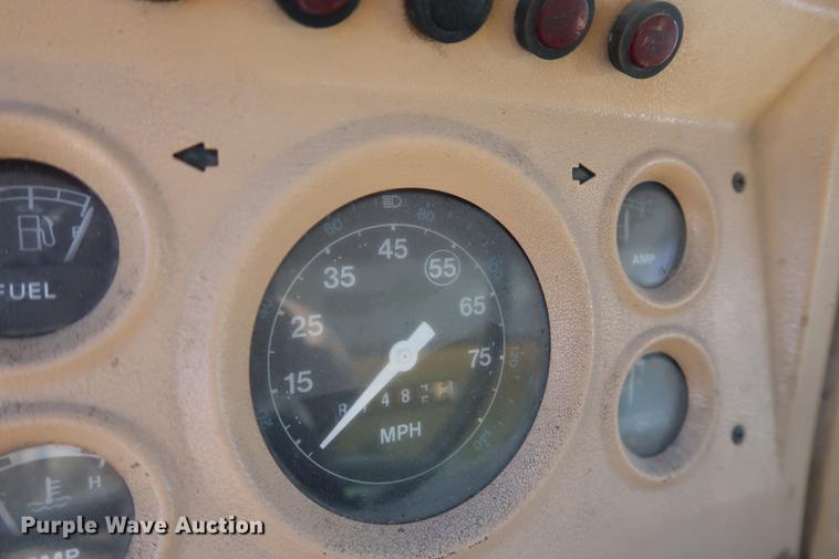 image for item DA6576 1982 Ford 8000 box truck