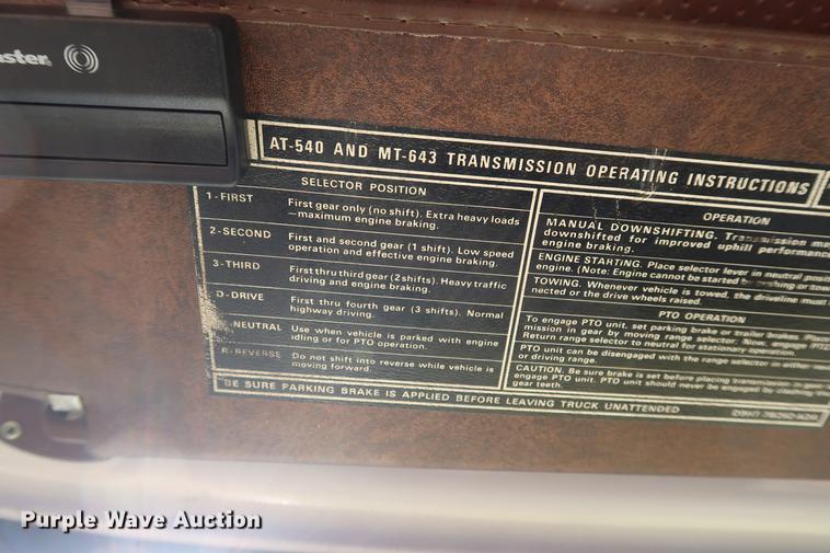 image for item DA6576 1982 Ford 8000 box truck