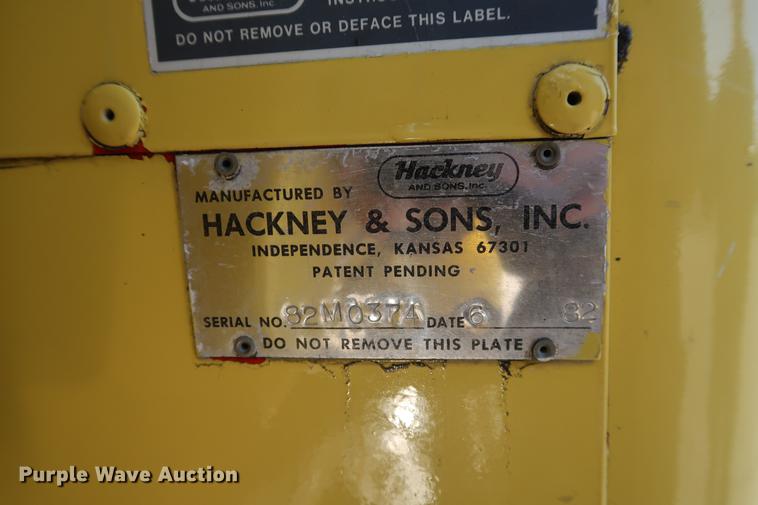 image for item DA6576 1982 Ford 8000 box truck