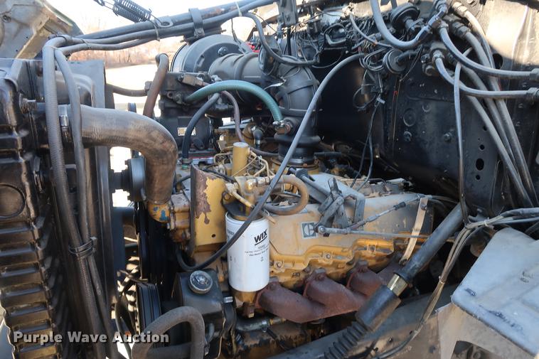 image for item DA6576 1982 Ford 8000 box truck