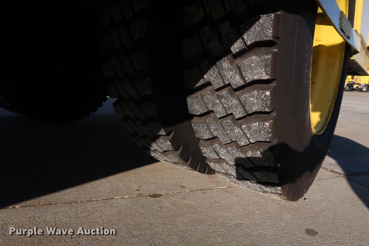 image for item DA6576 1982 Ford 8000 box truck