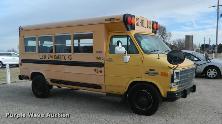 image for item DB1229 1993 Chevrolet G30 school bus