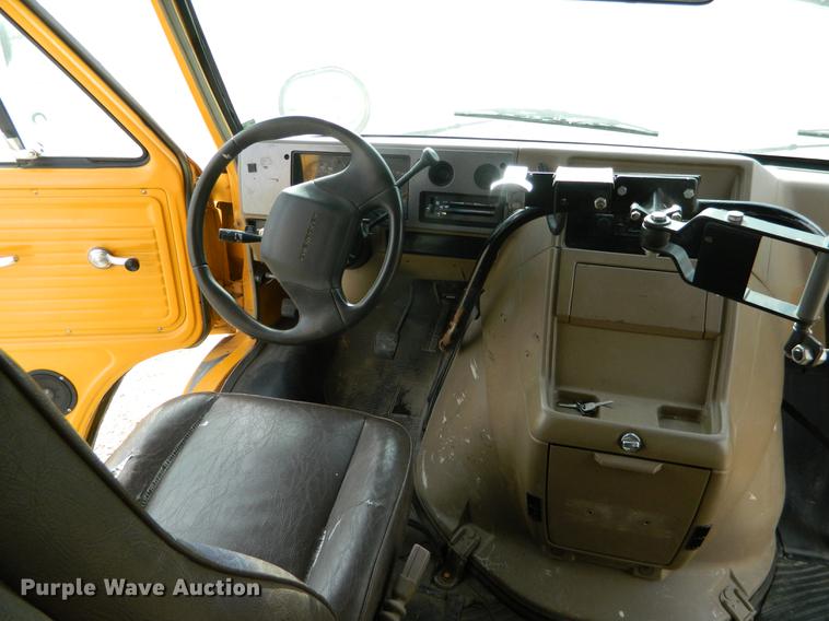 image for item DB1229 1993 Chevrolet G30 school bus
