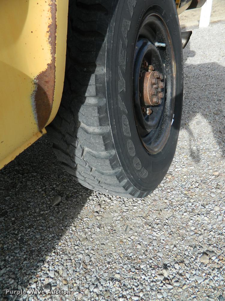 image for item DB1229 1993 Chevrolet G30 school bus