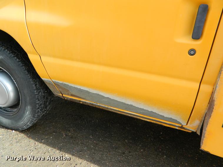image for item DB6681 1994 Ford E350 school bus