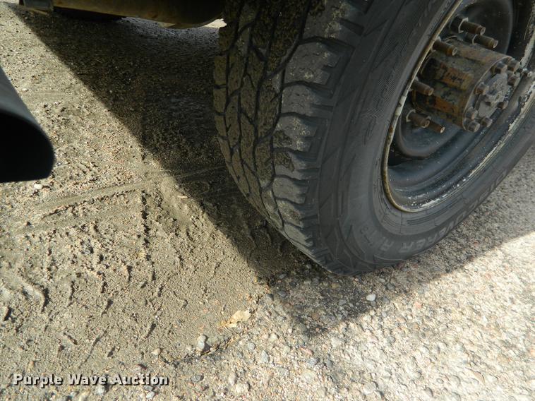 image for item DB6681 1994 Ford E350 school bus