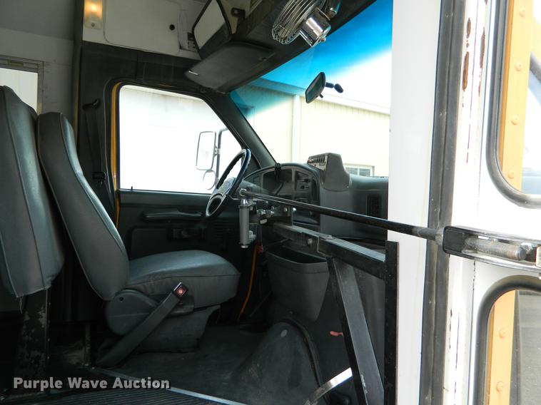 image for item DB6681 1994 Ford E350 school bus