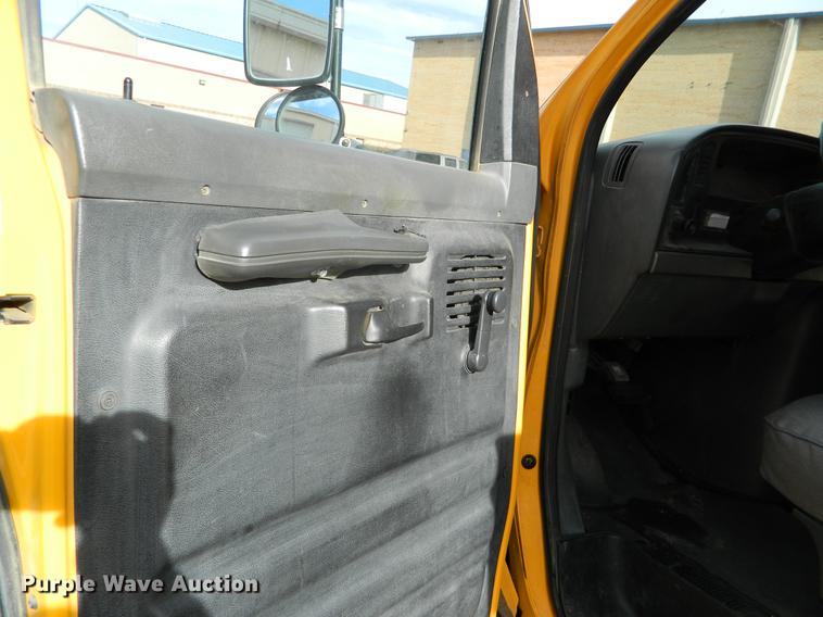 image for item DB6681 1994 Ford E350 school bus