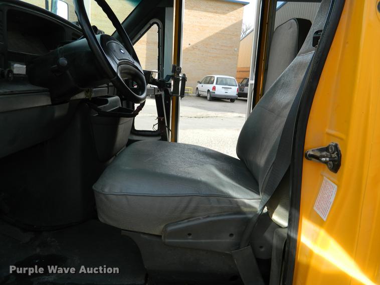 image for item DB6681 1994 Ford E350 school bus