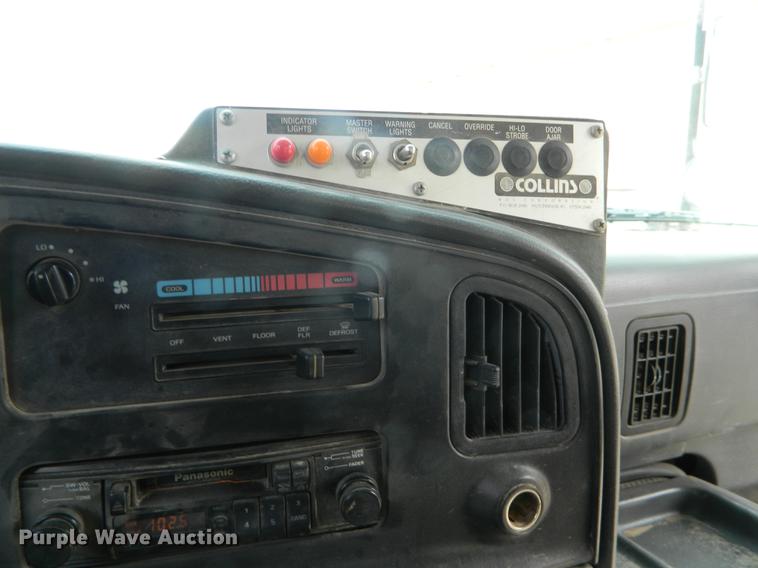 image for item DB6681 1994 Ford E350 school bus