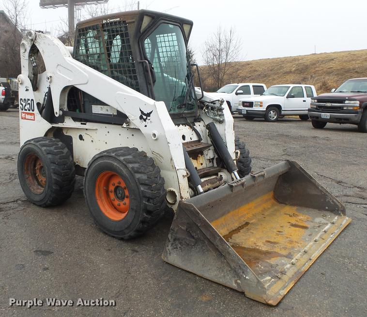 image for item DB7313 Bobcat S250 skid steer