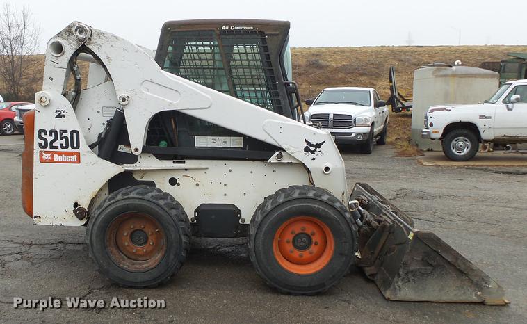 image for item DB7313 Bobcat S250 skid steer