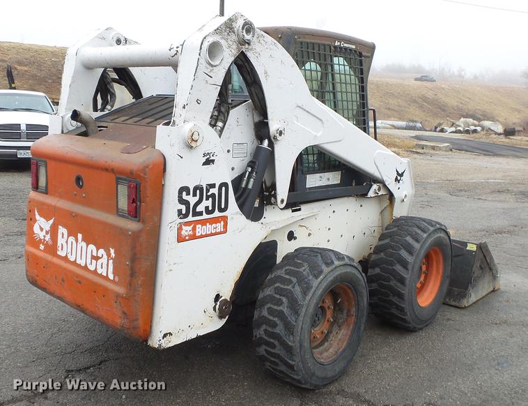 image for item DB7313 Bobcat S250 skid steer