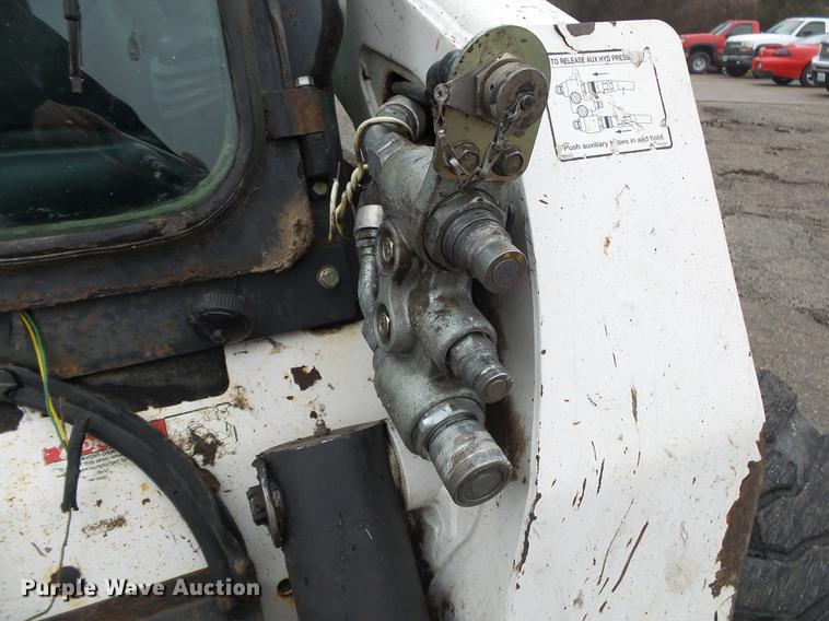 image for item DB7313 Bobcat S250 skid steer