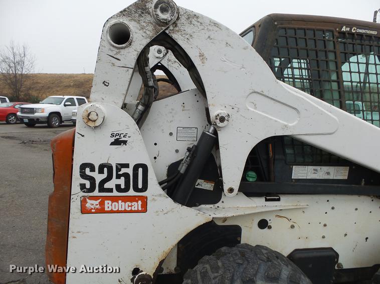 image for item DB7313 Bobcat S250 skid steer