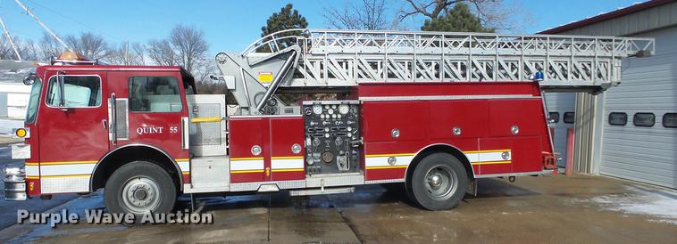 image for item DC0543 1985 Pierce Quint ladder fire truck