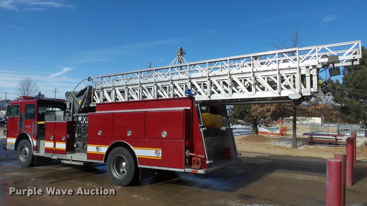 image for item DC0543 1985 Pierce Quint ladder fire truck