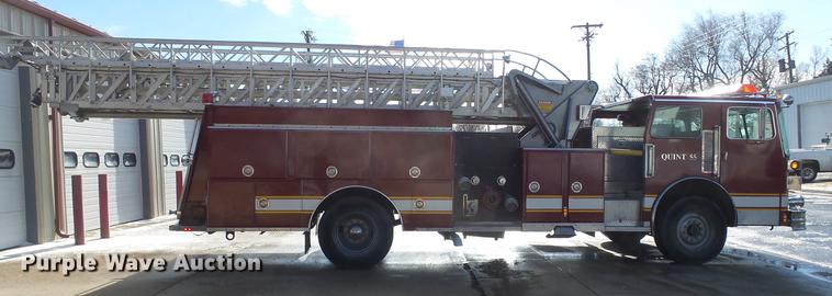 image for item DC0543 1985 Pierce Quint ladder fire truck