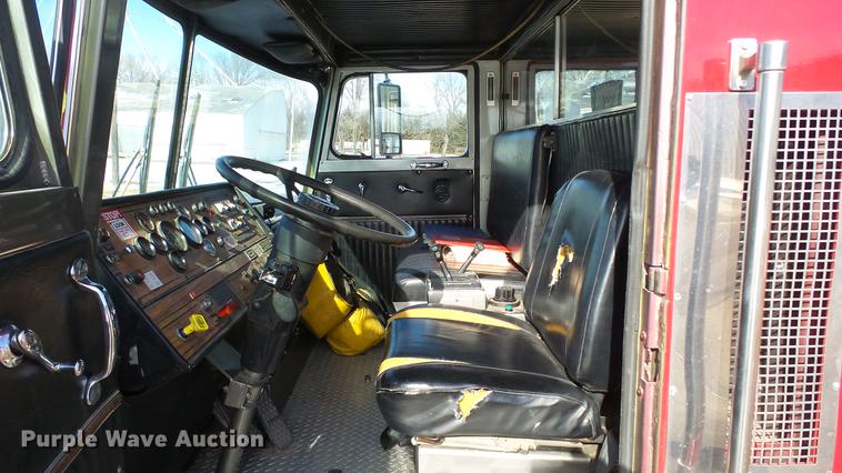 image for item DC0543 1985 Pierce Quint ladder fire truck