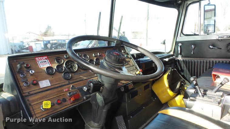 image for item DC0543 1985 Pierce Quint ladder fire truck