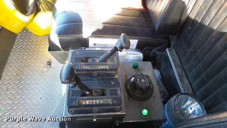 image for item DC0543 1985 Pierce Quint ladder fire truck