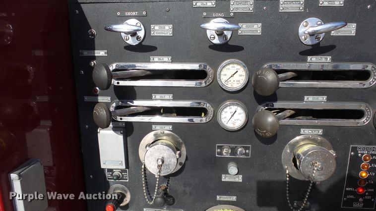 image for item DC0543 1985 Pierce Quint ladder fire truck