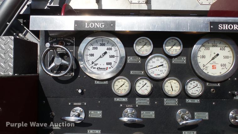 image for item DC0543 1985 Pierce Quint ladder fire truck