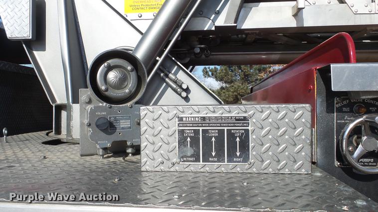 image for item DC0543 1985 Pierce Quint ladder fire truck