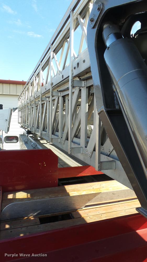 image for item DC0543 1985 Pierce Quint ladder fire truck