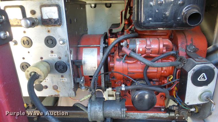 image for item DC0543 1985 Pierce Quint ladder fire truck